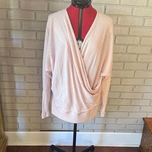 Free People Light Pink V-Neck Sweater size Small